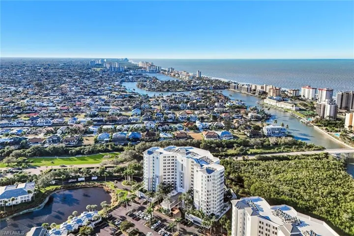 Southwestern Views Down Gulf Shore Drive