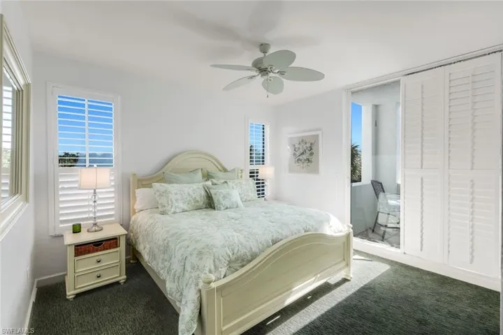 Guest Bedroom with En-Suite Full Bath & Private Lanai