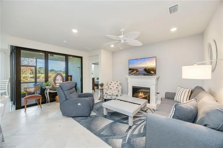 Living area with a VIEW OF GOLF COURSE