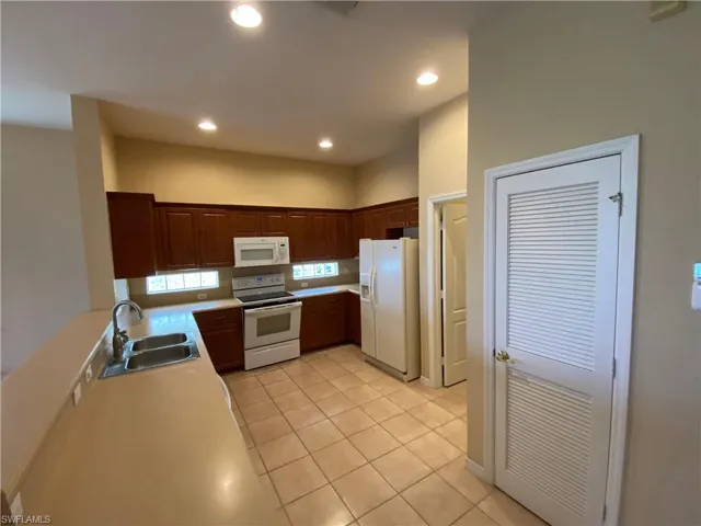 2677 Blue Cypress Lake Ct, Cape Coral, Florida 33909