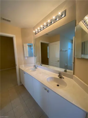 2677 Blue Cypress Lake Ct, Cape Coral, Florida 33909