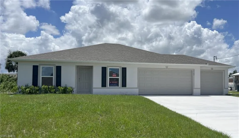 Single story home with a garage, a front yard, driveway, stucco siding, and a shingled roof