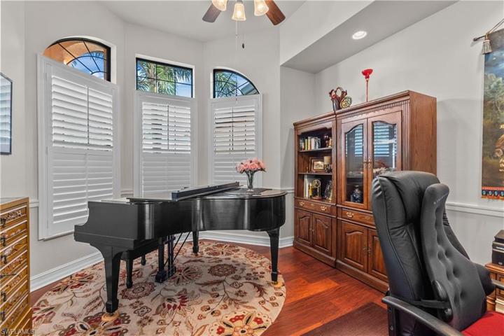 plenty of room to entertain your guest