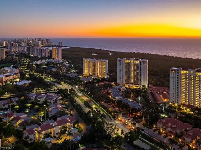 Pelican Bay Amenities