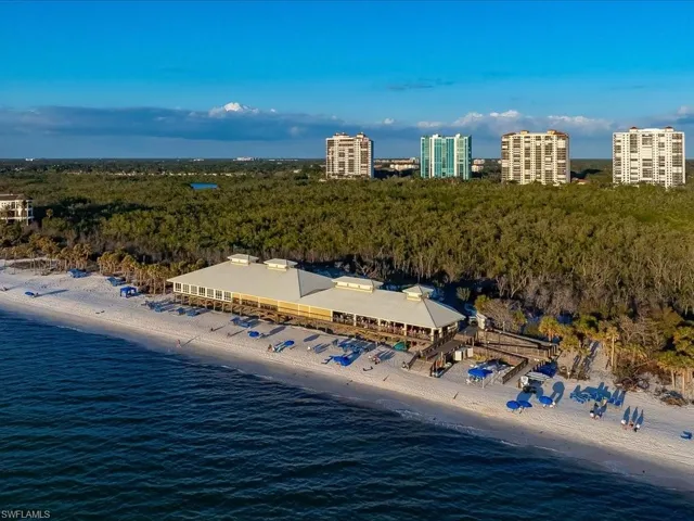 Pelican Bay Amenities