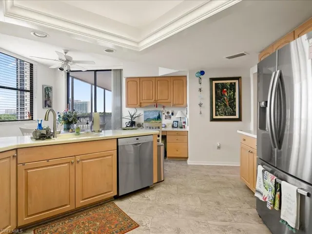 6075 Pelican Bay Blvd 506, Naples, Florida 34108