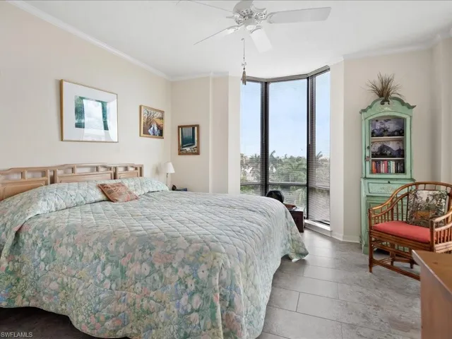 6075 Pelican Bay Blvd 506, Naples, Florida 34108