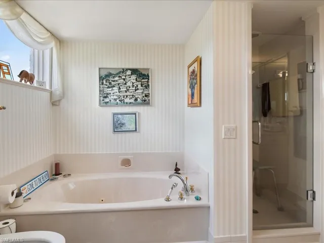 6075 Pelican Bay Blvd 506, Naples, Florida 34108