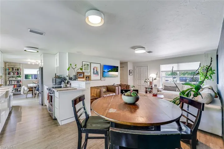 4333 Beechwood Lake Dr, Naples, Florida 34112