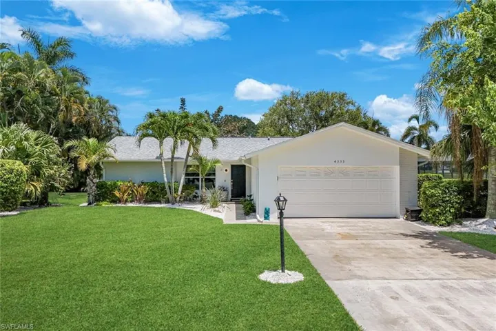 4333 Beechwood Lake Dr, Naples, Florida 34112
