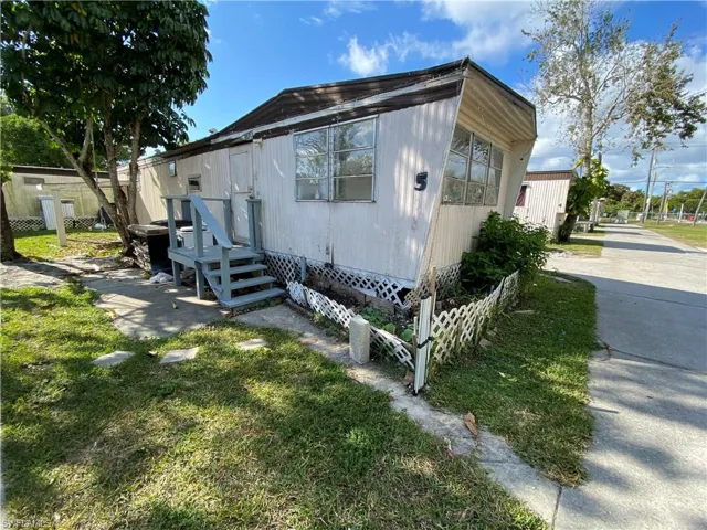 4900  Tice  ST, Fort Myers, FL 33905