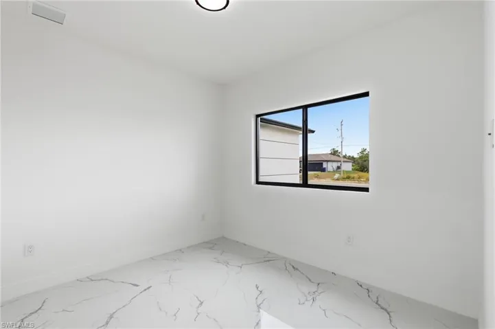 161 Blackstone Dr, Fort Myers, Florida 33913