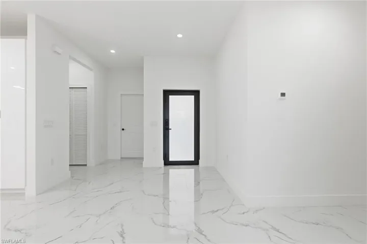 161 Blackstone Dr, Fort Myers, Florida 33913