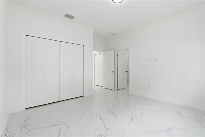 161 Blackstone Dr, Fort Myers, Florida 33913