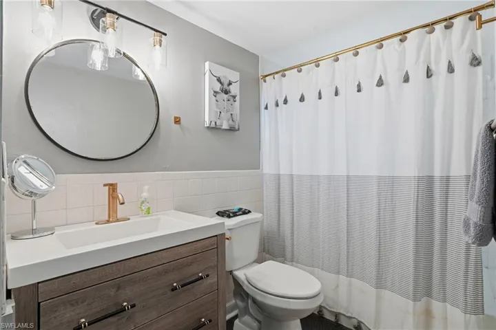 2828  Jackson  ST, Fort Myers, FL 33901