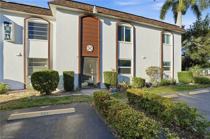 2828  Jackson  ST, Fort Myers, FL 33901