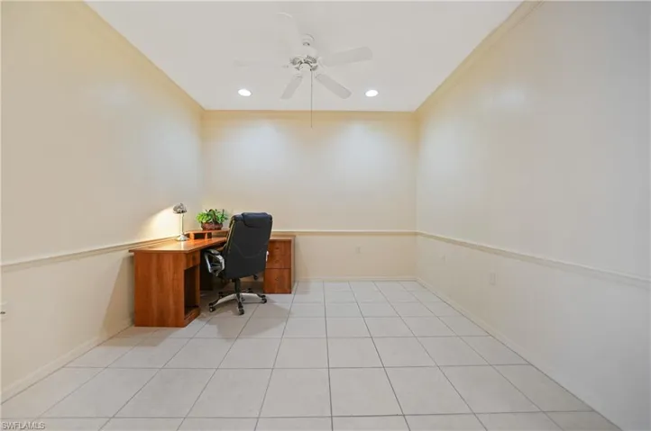 Den/Bonus Area