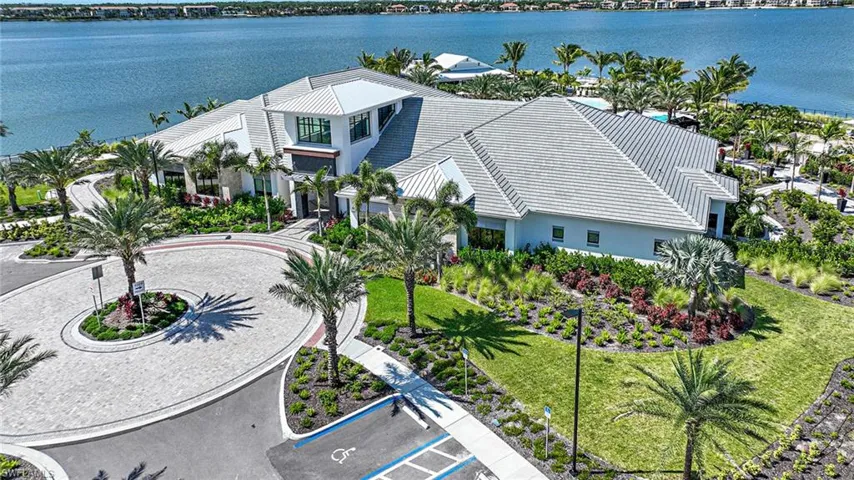 Esplanade Lake Club Community