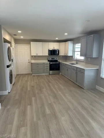 25168  Pinson  DR, Bonita Springs, FL 34135