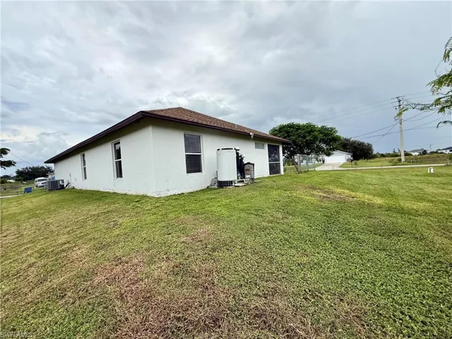 4401 27th St Sw, Lehigh Acres, Florida 33973