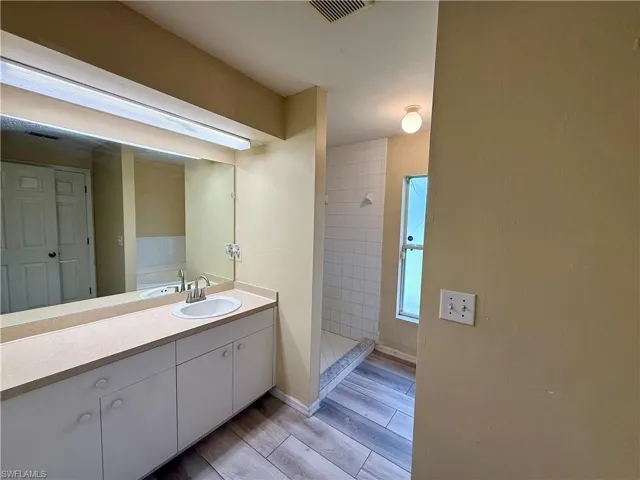 4401 27th St Sw, Lehigh Acres, Florida 33973