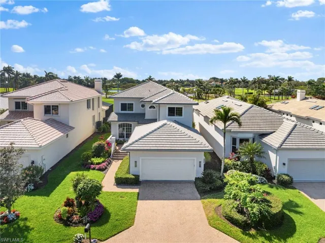 Great Curb Appeal!