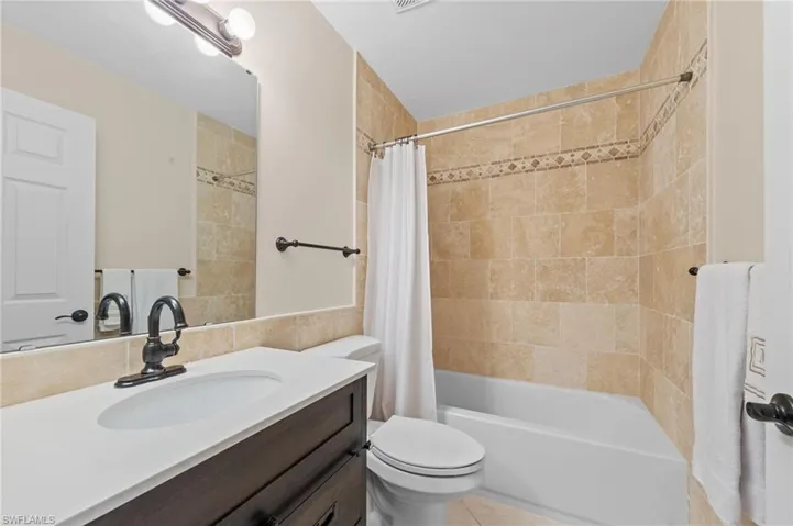 621  Squire  CIR, Naples, FL 34104