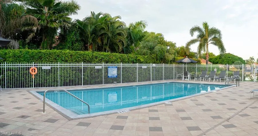 621  Squire  CIR, Naples, FL 34104