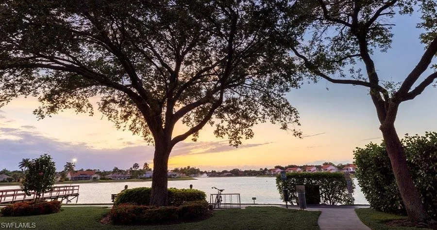 621  Squire  CIR, Naples, FL 34104