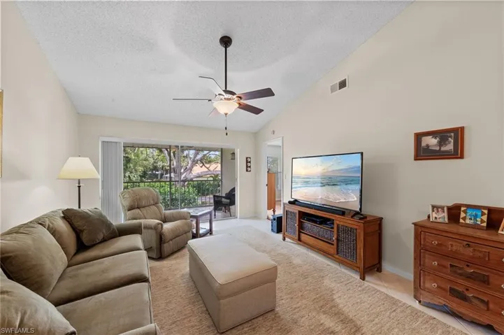 621  Squire  CIR, Naples, FL 34104