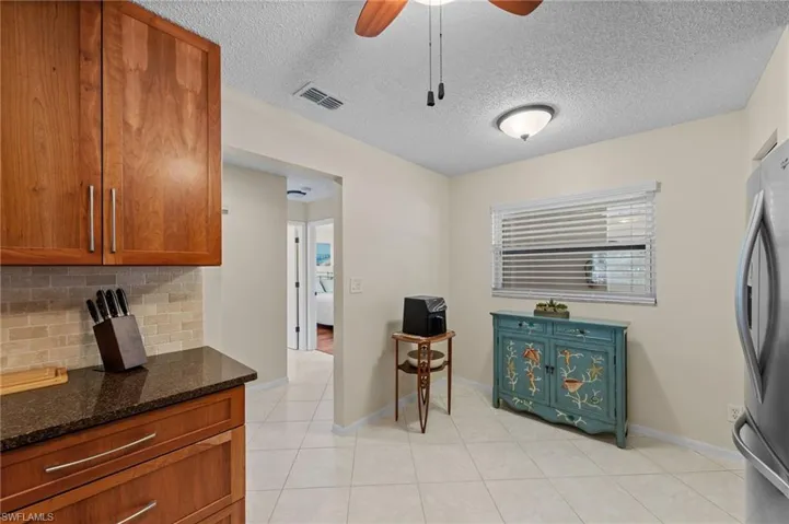 621  Squire  CIR, Naples, FL 34104
