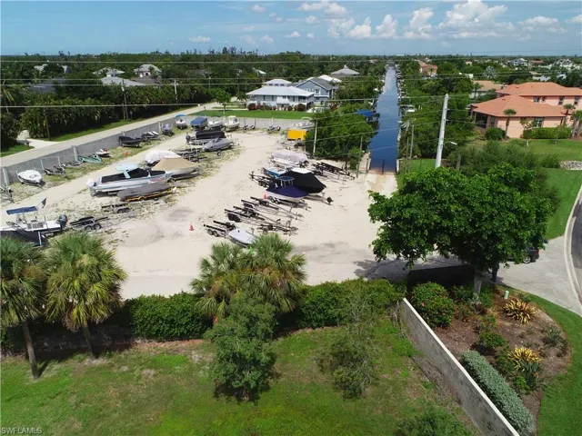 Boat Storage Area with Boat Launch to gulf