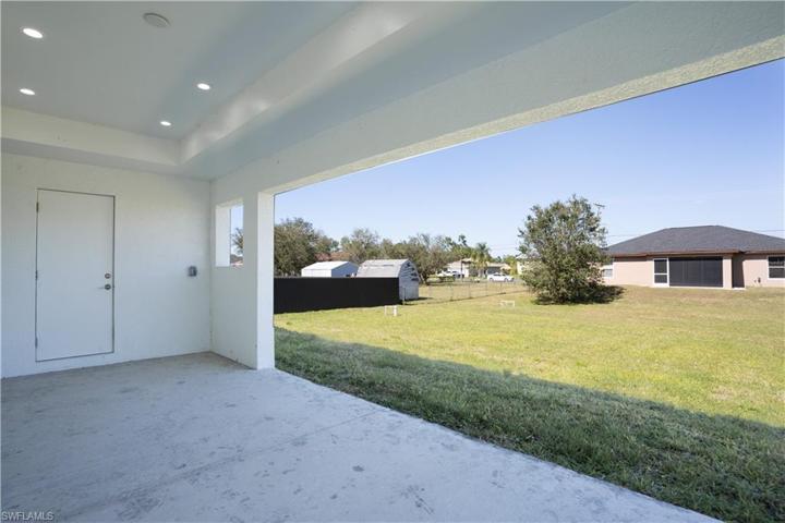 4008  9th SW ST, LEHIGH ACRES, FL 33976