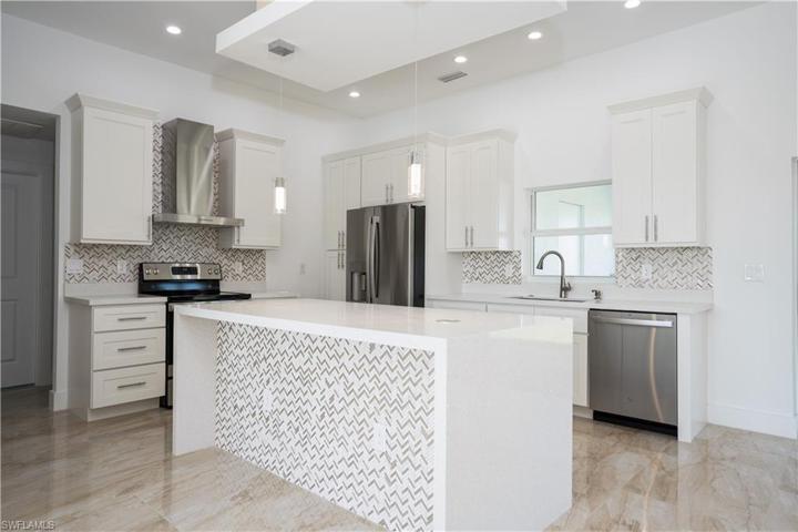 4008  9th SW ST, LEHIGH ACRES, FL 33976