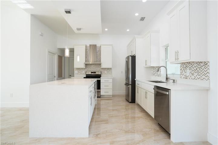 4008  9th SW ST, LEHIGH ACRES, FL 33976
