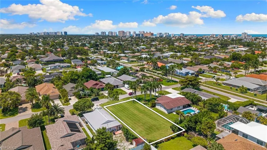 715 106th Ave N, Naples, Florida 34108