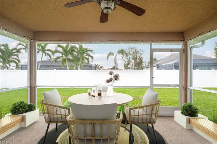 Porch with ceiling fan