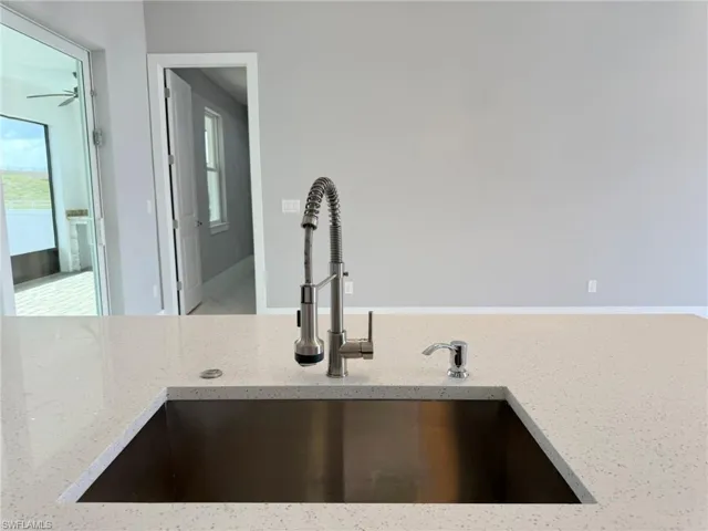 124 Sw 31st Pl, Cape Coral, Florida 33991