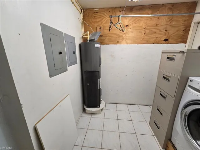 1569 Maple Dr, Fort Myers, Florida 33907