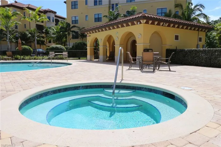 2868 Tiburon Blvd E 102, Naples, Florida 34109