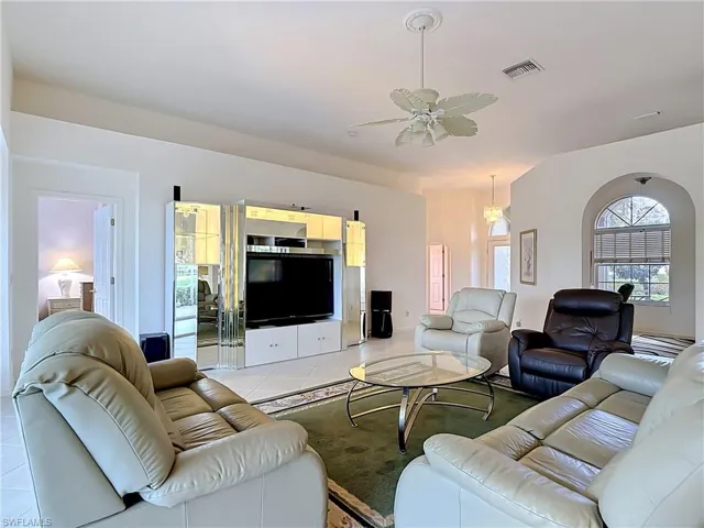 2571 Palo Duro Blvd, North Fort Myers, Florida 33917