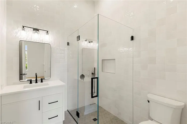 En suite for bedroom 3
