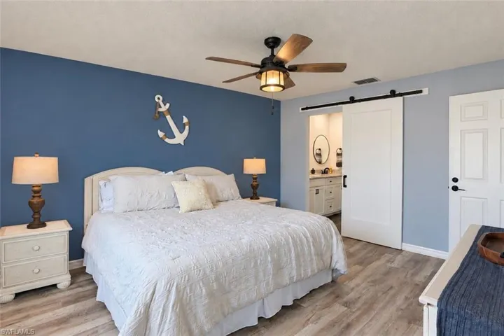 595 Mardel Dr 408, Naples, Florida 34104