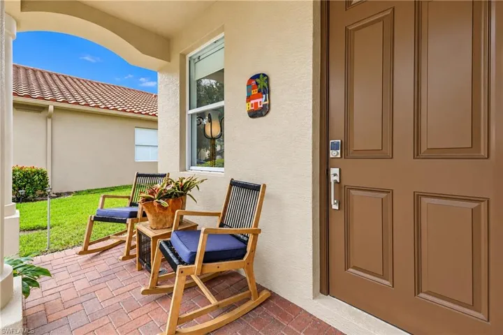 1740 Birdie Dr, Naples, Florida 34120