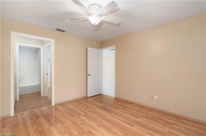 4608 SE 4th  PL, Cape Coral, FL 33904
