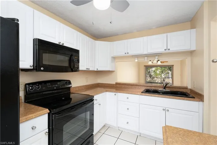 4608 SE 4th  PL, Cape Coral, FL 33904