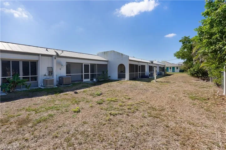 4608 SE 4th  PL, Cape Coral, FL 33904