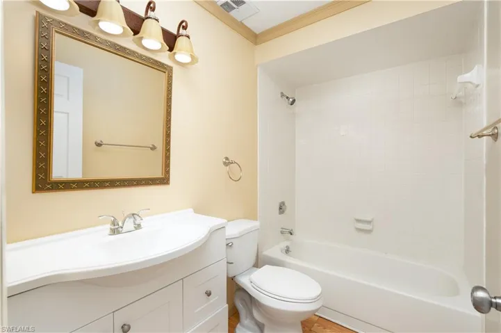 4608 SE 4th  PL, Cape Coral, FL 33904