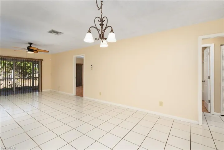 4608 SE 4th  PL, Cape Coral, FL 33904