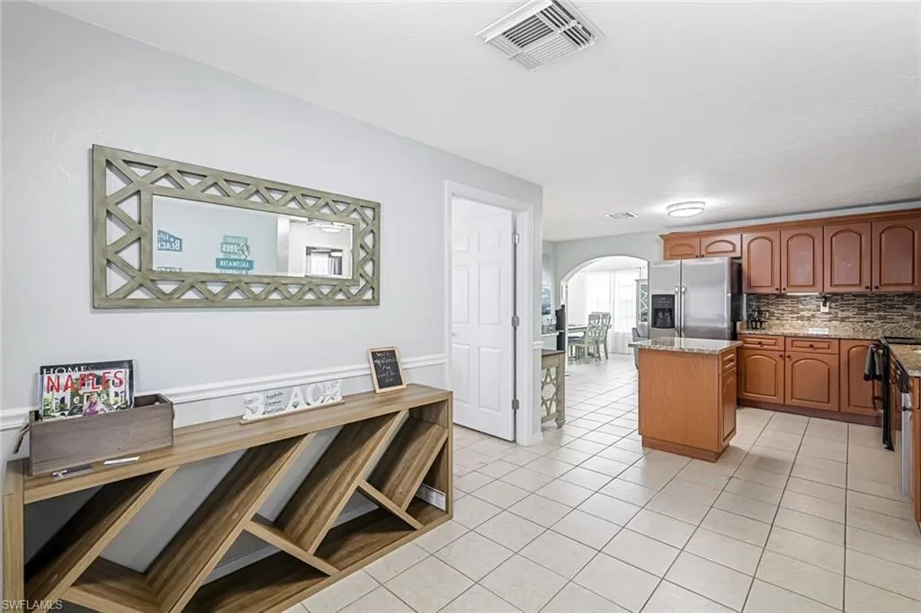 814 107th AVE, Naples, FL 34108,225014829